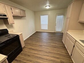 324 Moss Hill Dr in Arlington, TX - Building Photo - Building Photo