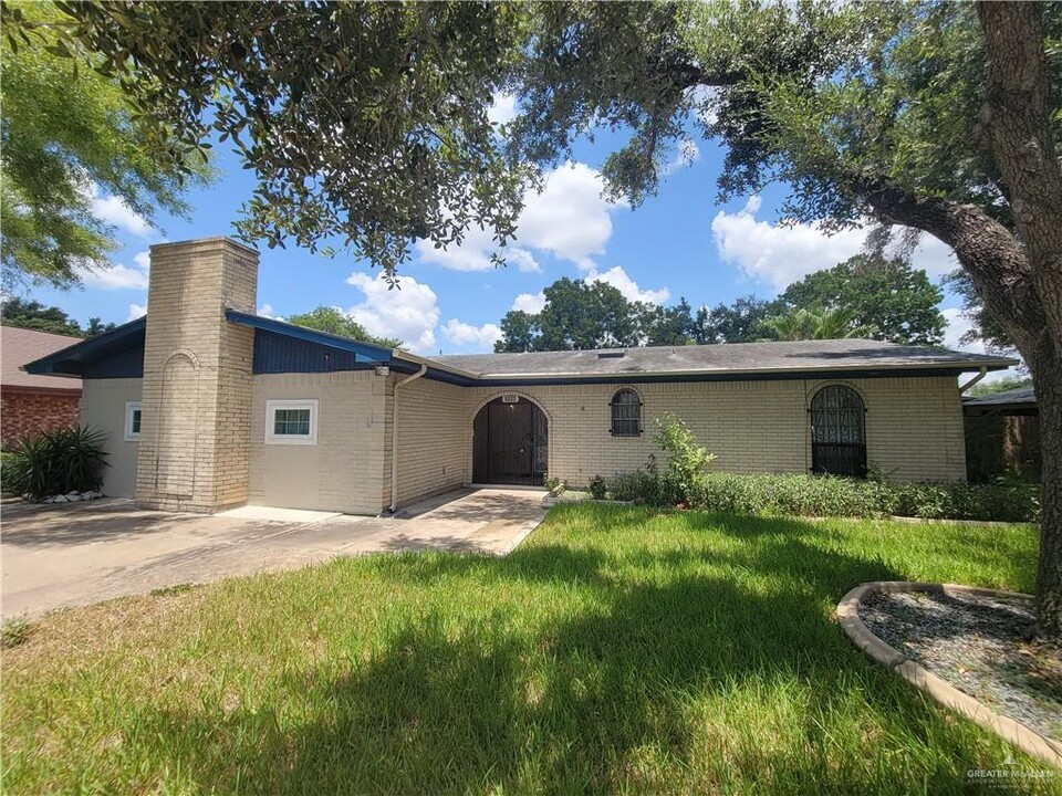 2508 Harvey St in McAllen, TX - Building Photo