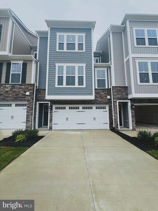 4843 Berryfield Ln in Fredericksburg, VA - Building Photo