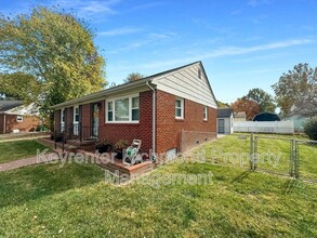 4911 Laurie Ln in Richmond, VA - Building Photo - Building Photo