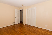 704 S Maple St in Columbia, SC - Building Photo - Interior Photo