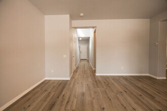8253 Arden Landing Pl in Las Vegas, NV - Building Photo - Building Photo
