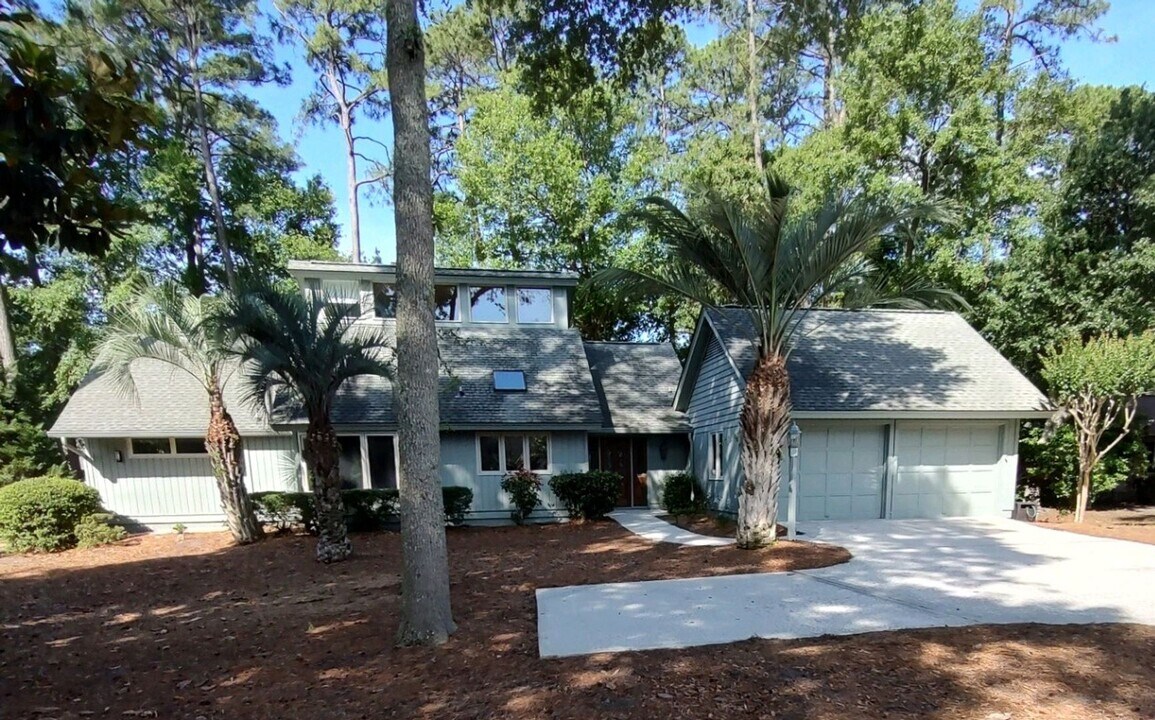 5 Fairlawn Ct in Hilton Head Island, SC - Building Photo