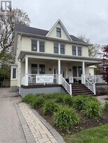 600 Brant St in Burlington, ON - Building Photo