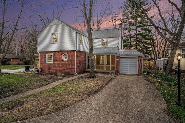 property at 138 N Howard Ct