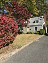 5 Pearl St, Unit 1st Floot apartment in Glen Cove, NY - Building Photo