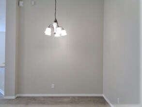 8003 Moccasin Trail Dr in Riverview, FL - Foto de edificio - Building Photo