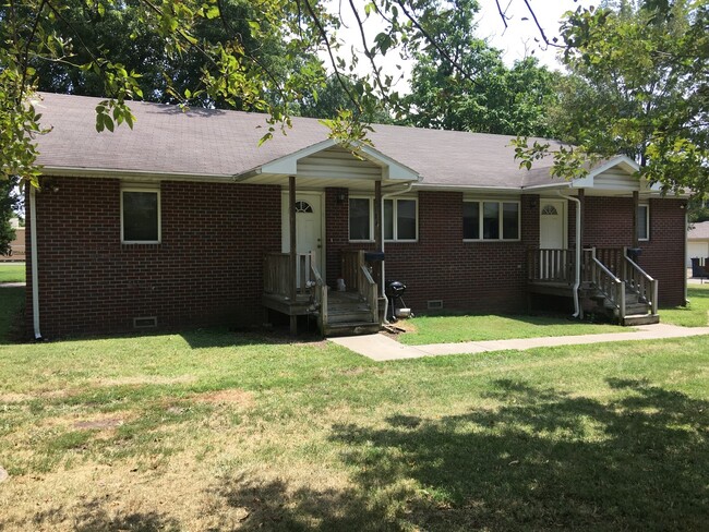 property at 516 E Monroe St