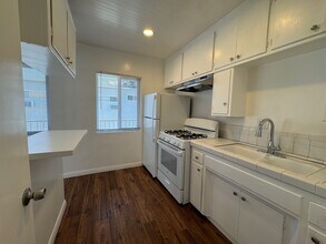 235 & 237 W. Tujunga Ave. in Burbank, CA - Building Photo - Interior Photo