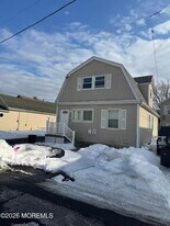 14 Jahn St in Keansburg, NJ - Building Photo