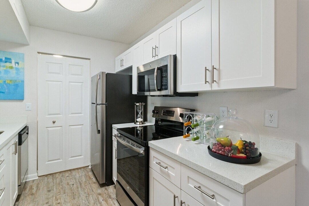 Solara At Wellington in Wellington, FL - Building Photo