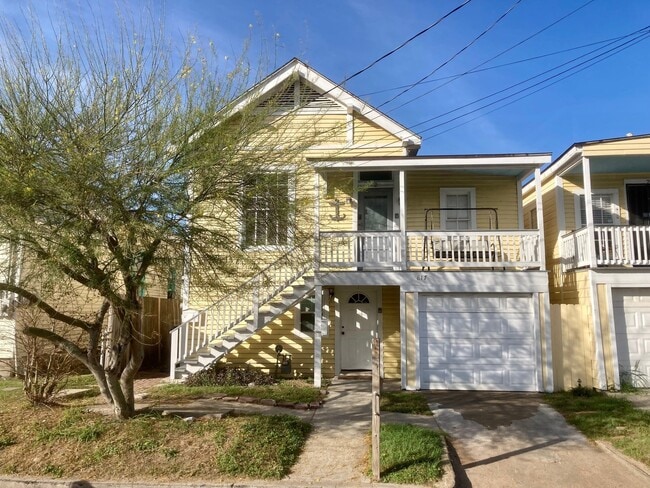 817 10th St in Galveston, TX - Building Photo - Building Photo