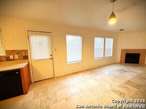 6207 Amherst Bay in San Antonio, TX - Building Photo - Building Photo