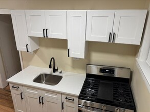 3518 N Long Ave, Unit 2 in Chicago, IL - Foto de edificio - Building Photo