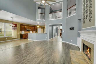 7619 Limber Bough Dr in Humble, TX - Building Photo - Building Photo