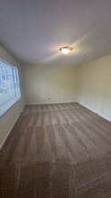 5220 Kaplan Dr in Raleigh, NC - Building Photo - Building Photo