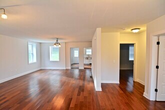 147 Lachenour Ave in Easton, PA - Building Photo - Building Photo