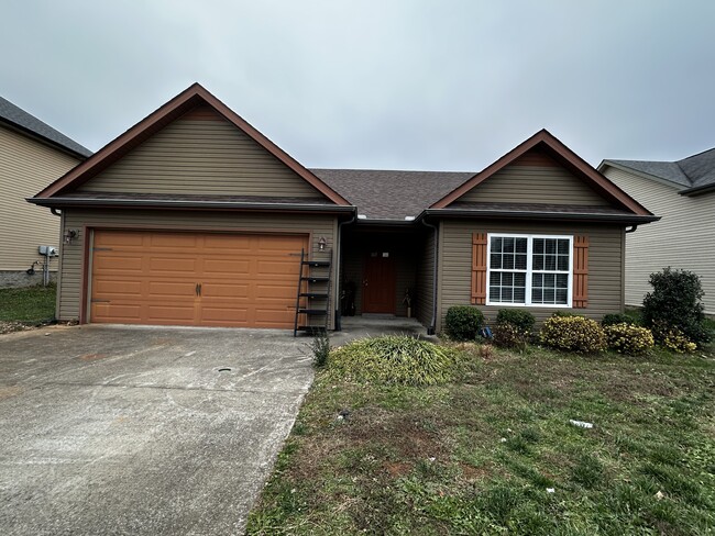 2221 Trophy Trce in Clarksville, TN - Building Photo - Building Photo