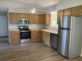 7 Lille Ct in Newark, DE - Building Photo