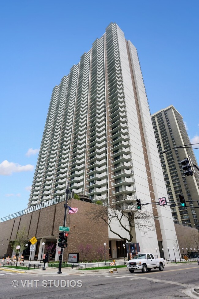 property at 6033 N Sheridan Rd