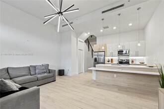 4433 NW 9th St. in Plantation, FL - Building Photo - Building Photo