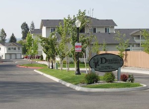Deerfield Apartments in Veradale, WA - Foto de edificio - Building Photo