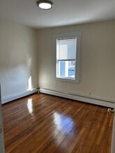8 Dudley St, Unit 1 in Cambridge, MA - Building Photo - Building Photo
