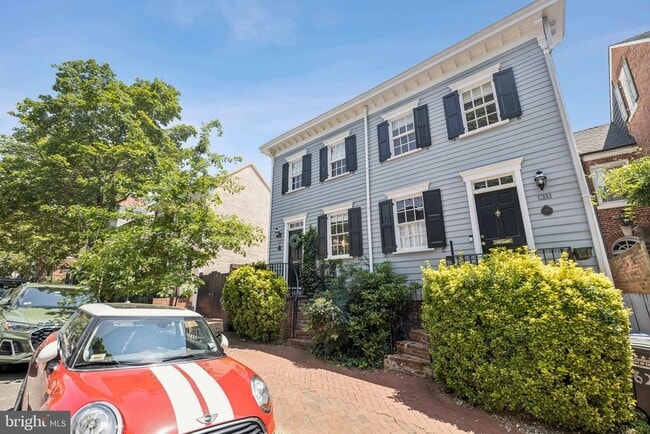 1627 34th St NW in Washington, DC - Building Photo - Building Photo