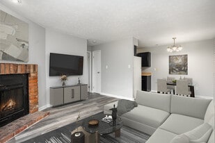 Villa Hills in Cincinnati, OH - Building Photo