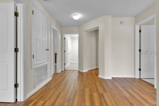 1037 Sailing Bay Dr in Clermont, FL - Building Photo - Building Photo