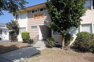 1200 S Sherbourne Dr in Los Angeles, CA - Building Photo - Building Photo