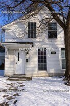 416 East Ave in Elyria, OH - Building Photo