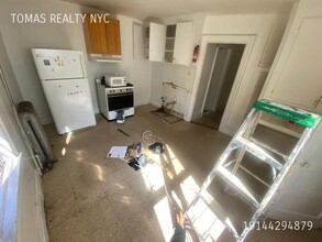 71 Livingston Ave in Yonkers, NY - Building Photo - Building Photo