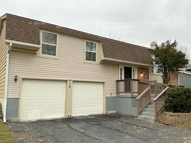 property at 714 N Pinecrest Rd