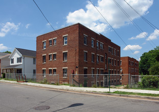 5110 A St SE in Washington, DC - Foto de edificio - Building Photo