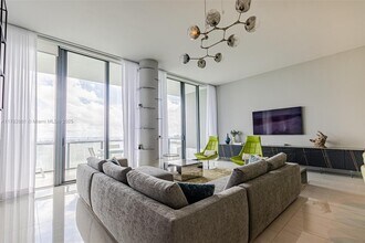 480 NE 31st St, Unit PH5002 in Miami, FL - Building Photo - Building Photo