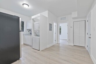 858-866 NW 3rd St in Miami, FL - Foto de edificio - Building Photo