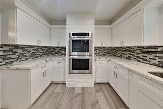20414 Laverton Dr in Katy, TX - Building Photo - Building Photo