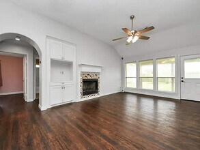 204 Audubon Woods Ct in Richwood, TX - Building Photo - Building Photo