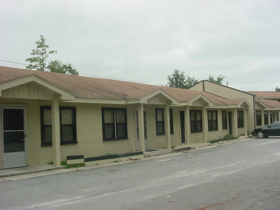 Tabby Villa in Hinesville, GA - Building Photo