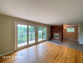 28 Green Valley Rd in Asheville, NC - Building Photo - Building Photo