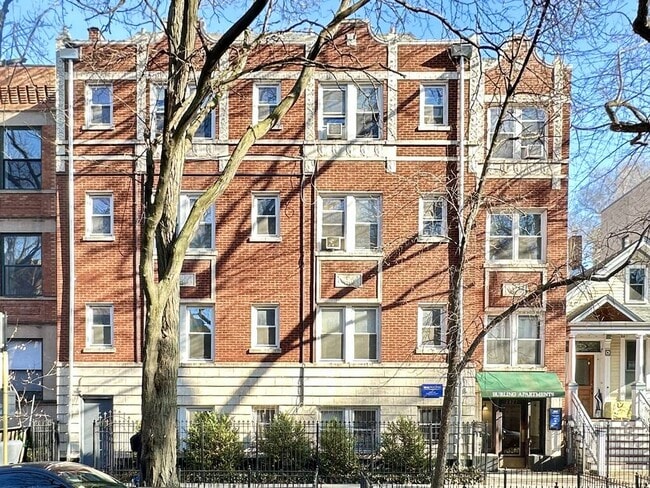 property at 2832 N Burling