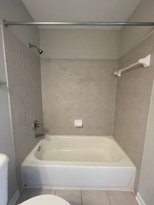 3914 Cherokee Woods Way in Knoxville, TN - Building Photo - Building Photo