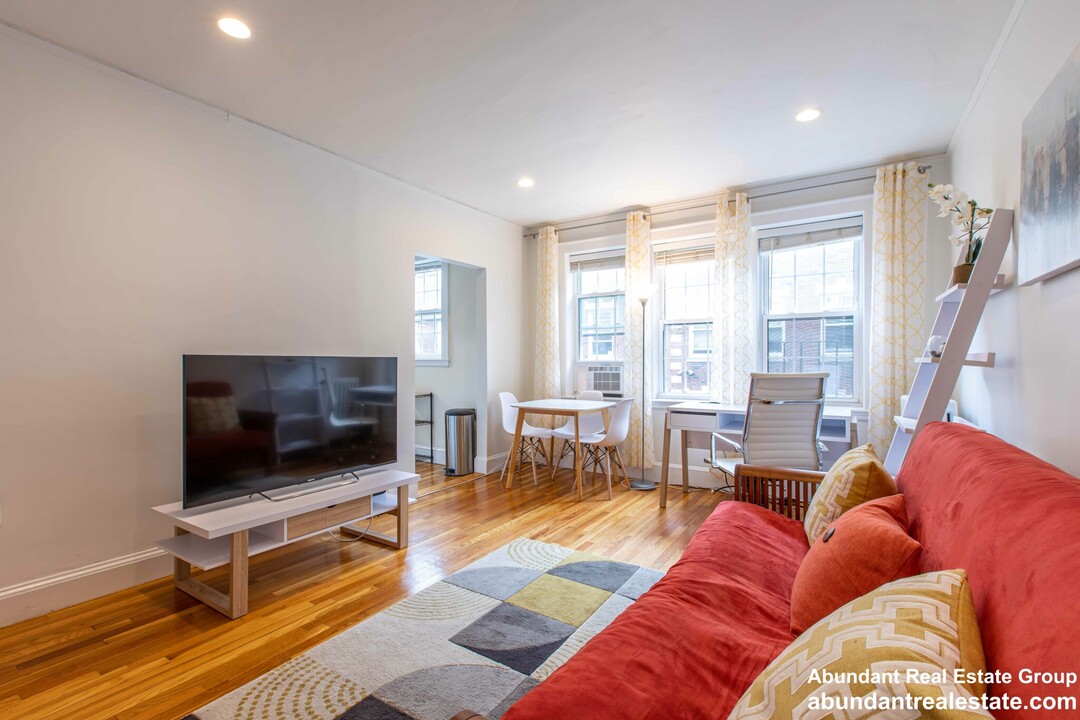 9 Ellery St, Unit #25 in Cambridge, MA - Foto de edificio