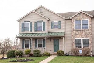 65 Gable Dr in Myerstown, PA - Building Photo