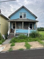 951 High St in Duquesne, PA - Building Photo