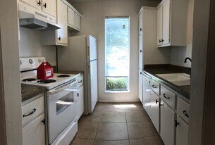 3506 Curtis St in Bryan, TX - Building Photo