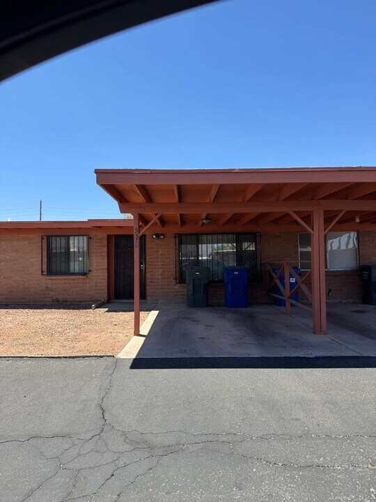 3316 E Navajo Pl in Tucson, AZ - Building Photo