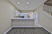 12950 Kings Crossing Dr photo'