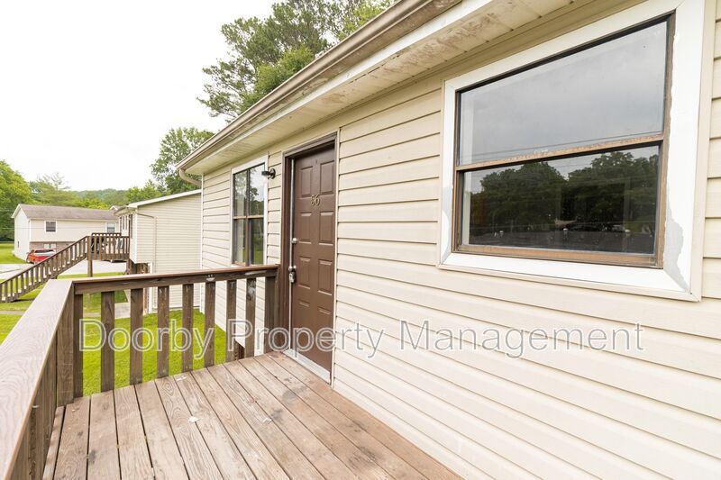 26 Nicole Ln. in Ringgold, GA - Building Photo